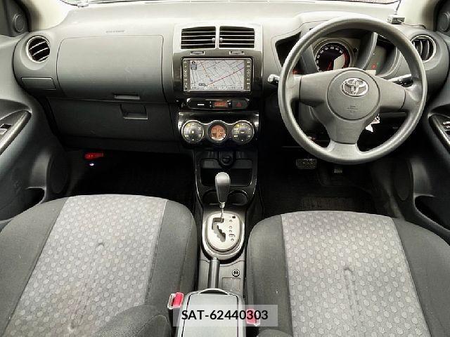 Toyota IST 2007-07 8074124-1