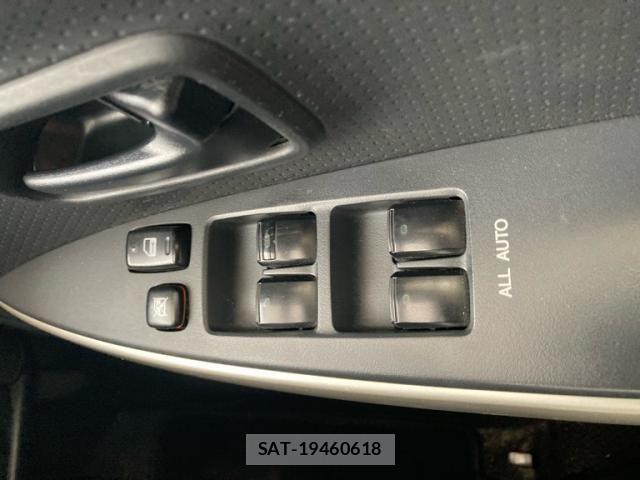 Toyota IST 2004-05 8158607-9