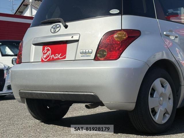 Toyota IST 2002-09 8207979-11