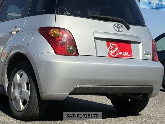 Toyota IST 2002-09 8207979-12