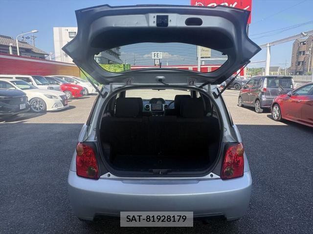 Toyota IST 2002-09 8207979-14