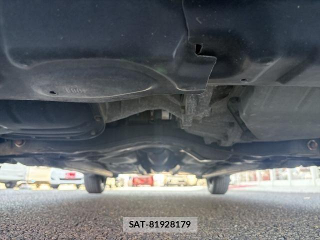 Toyota IST 2002-09 8207979-18