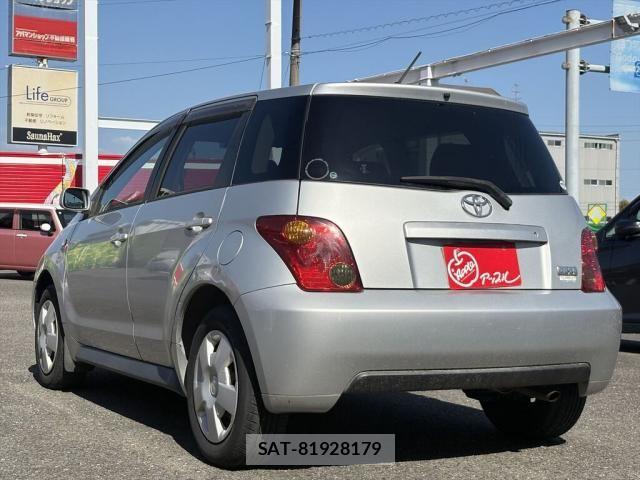 Toyota IST 2002-09 8207979-8