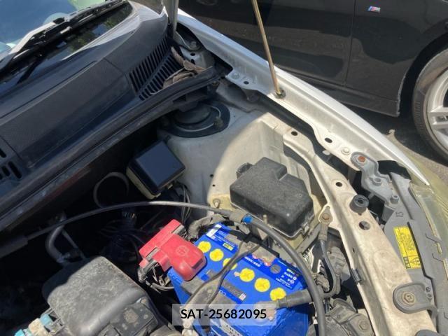 Toyota IST 2003-08 8230419-10