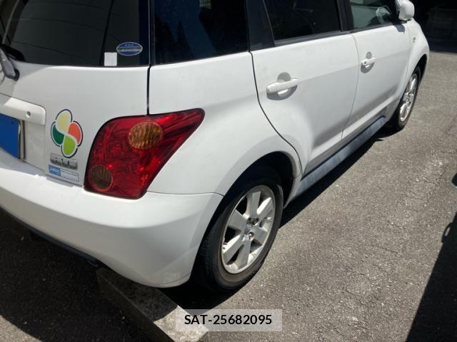 Toyota IST 2003-08 8230419-4
