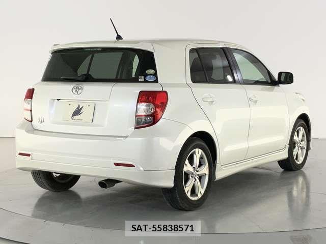 Toyota IST 2012-01 8245488-9