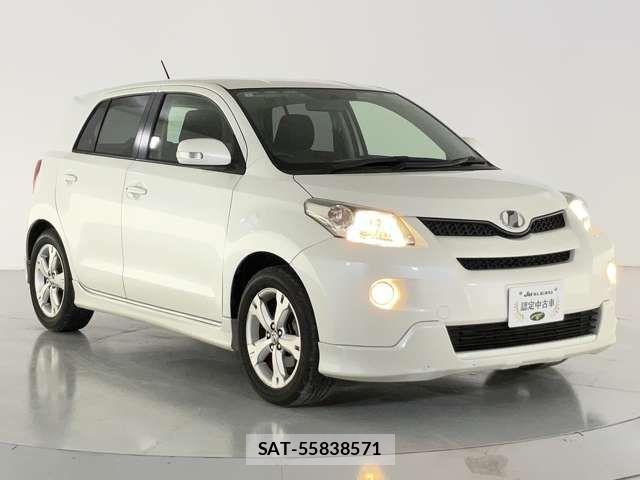 Toyota IST 2012-01 8245488-11