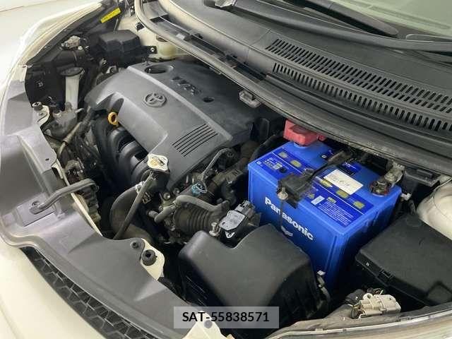 Toyota IST 2012-01 8245488-15
