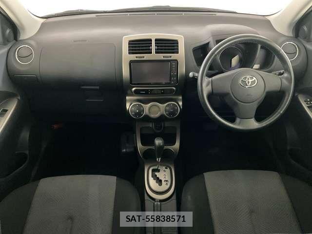 Toyota IST 2012-01 8245488-1
