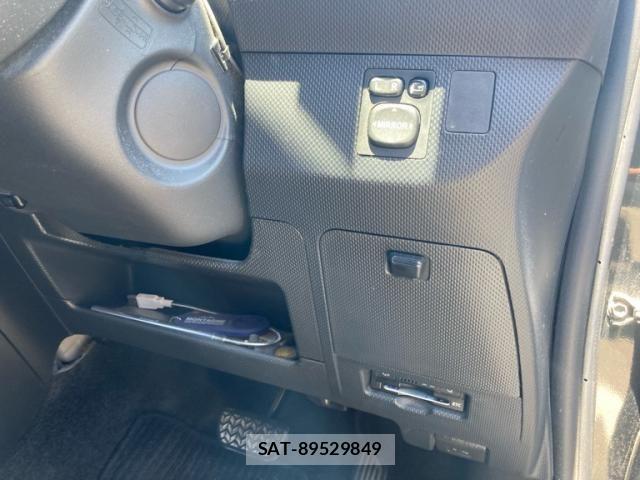 Toyota IST 2009-09 8366411-11