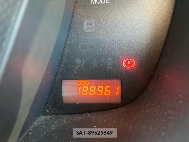Toyota IST 2009-09 8366411-13