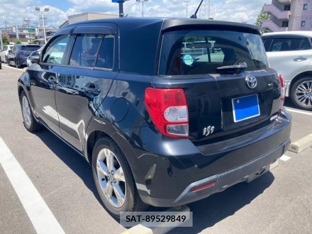 Toyota IST 2009-09 8366411-2