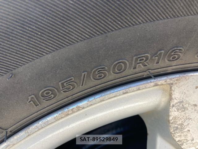 Toyota IST 2009-09 8366411-7