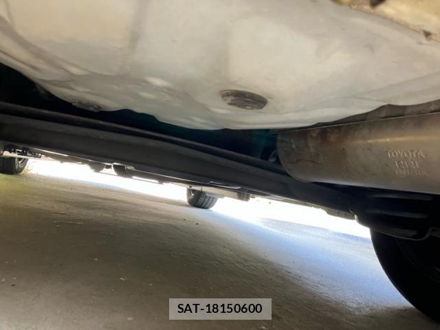 Toyota IST 2004-01 8366412-11