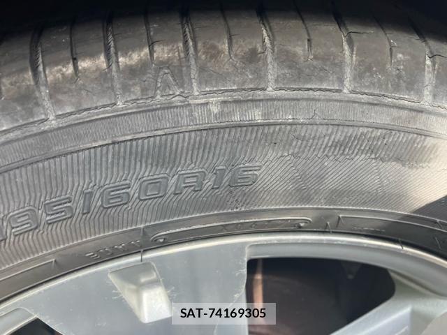 Toyota IST 2012-03 8412971-8