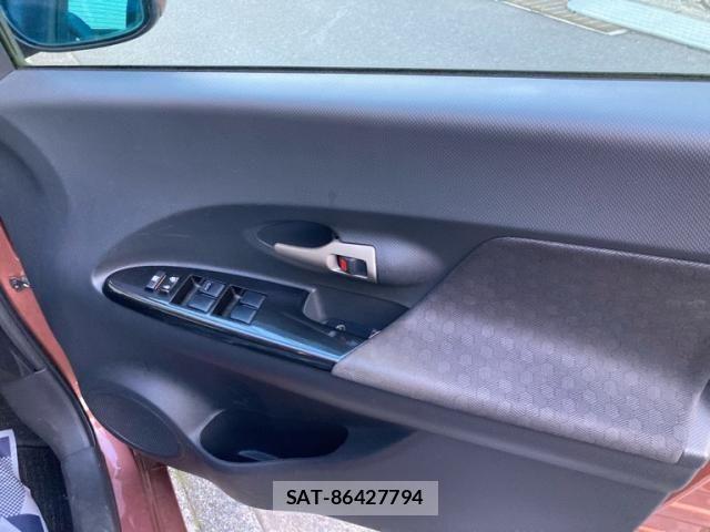 Toyota IST 2007-09 8412969-13