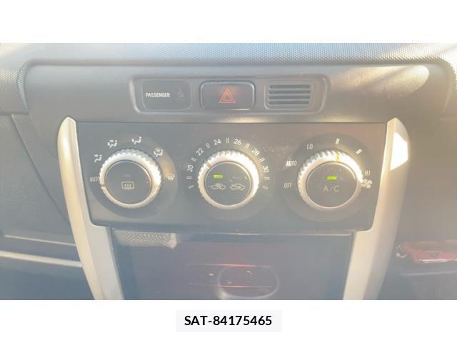 Toyota IST 2004-12 8562227-16