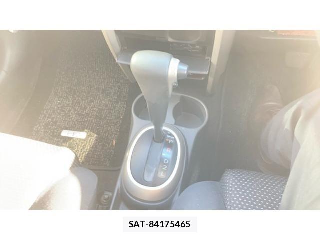 Toyota IST 2004-12 8562227-17