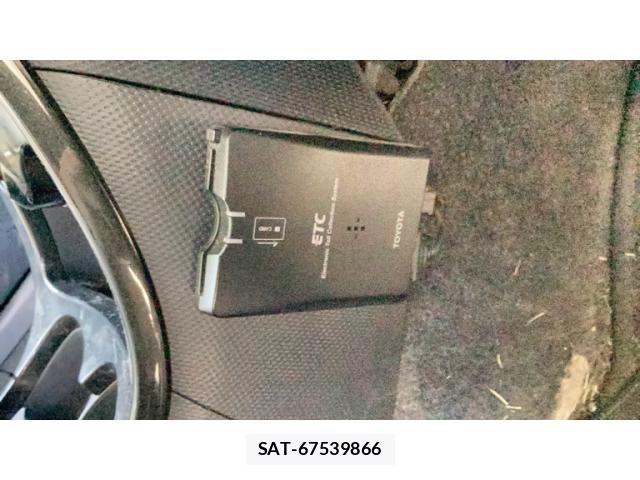 Toyota IST 2008-07 8666289-15