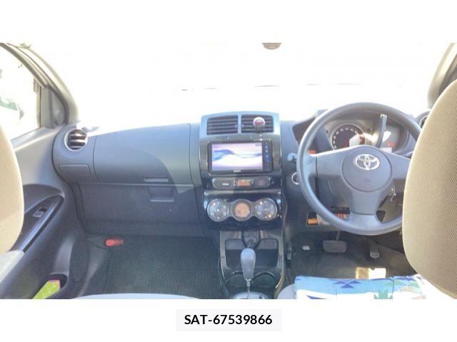 Toyota IST 2008-07 8666289-18