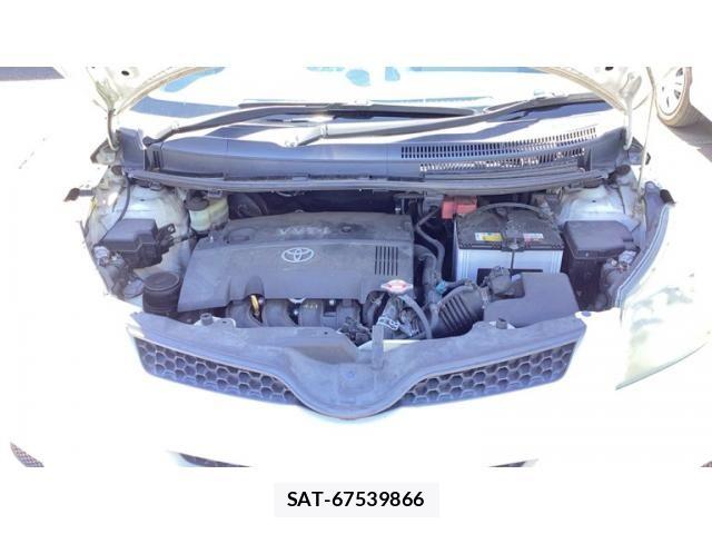 Toyota IST 2008-07 8666289-7