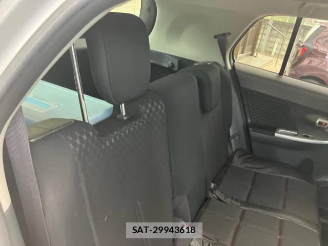 Toyota IST 2009-11 8659573-10