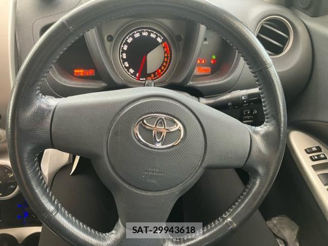 Toyota IST 2009-11 8659573-15