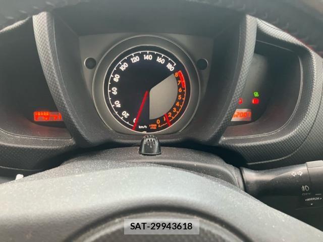 Toyota IST 2009-11 8659573-16