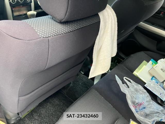 Toyota IST 2002-05 8880186-14