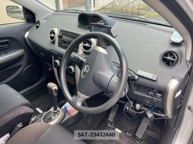 Toyota IST 2002-05 8880186-16