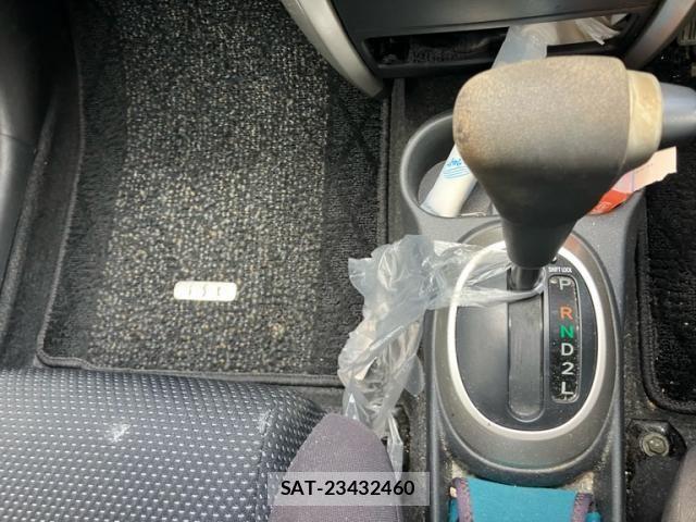 Toyota IST 2002-05 8880186-22