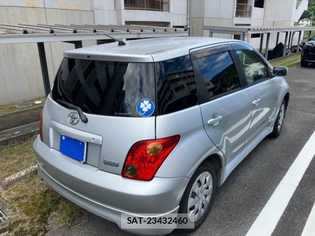 Toyota IST 2002-05 8880186-2
