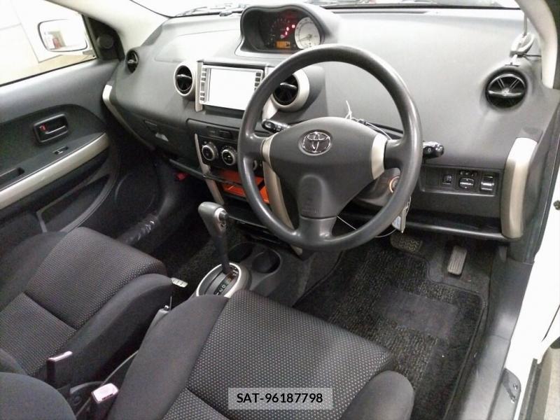 Toyota  2005-02 7349926-4