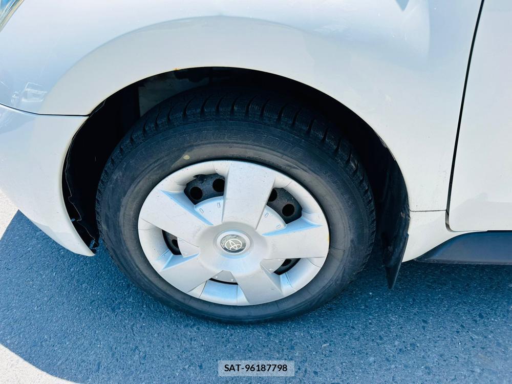 Toyota IST 2005-02 7349926-29