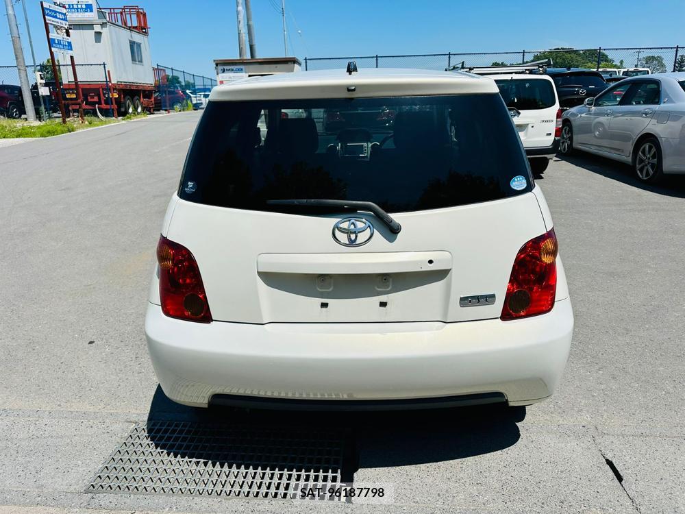 Toyota IST 2005-02 7349926-3