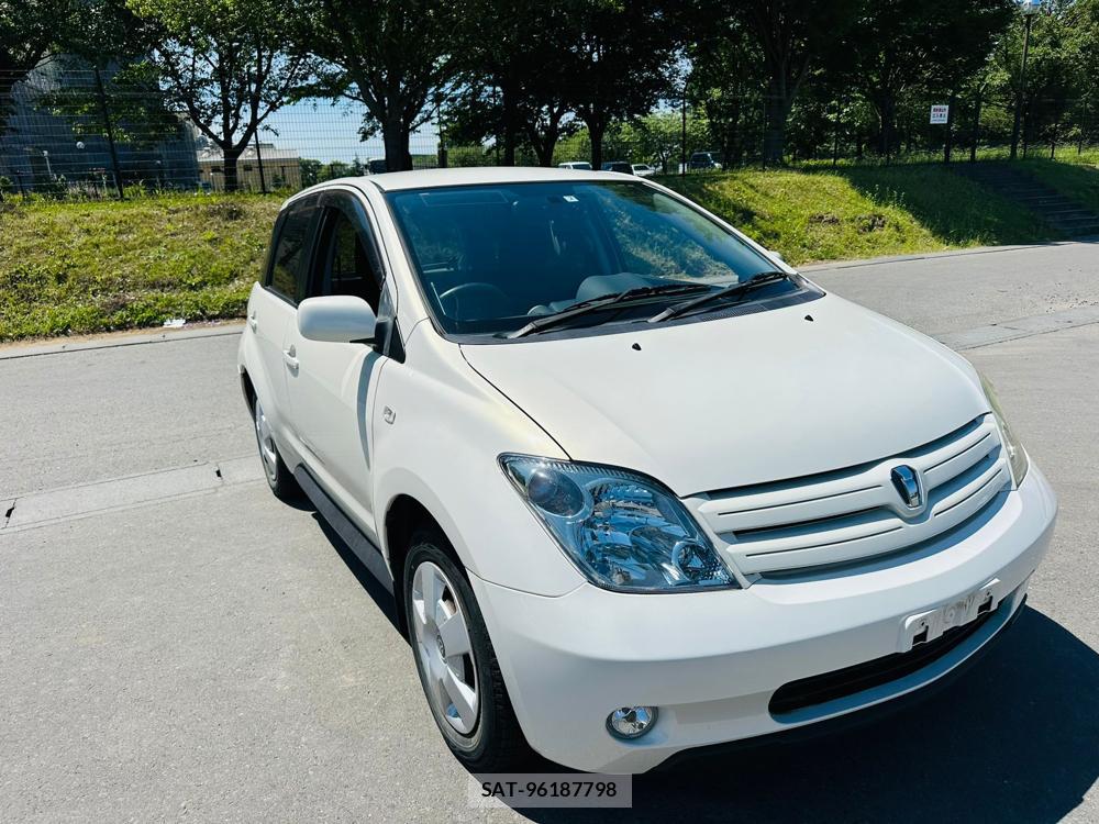 Toyota IST 2005-02 7349926-6