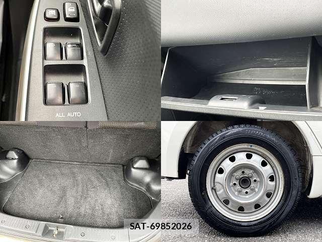 Toyota IST 2003-12 7617206-8