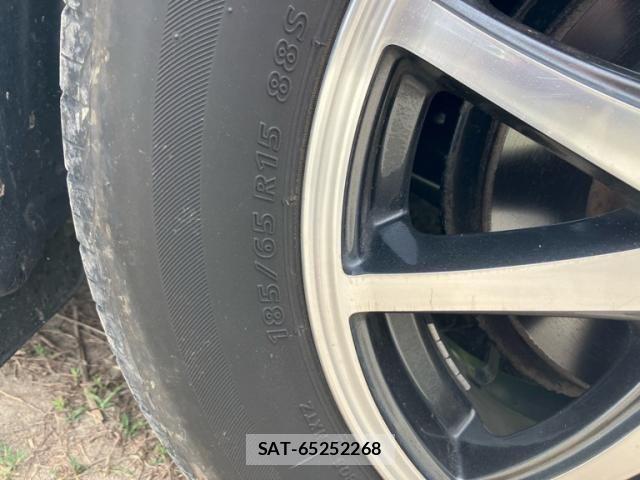 Toyota IST 2002-10 8627217-10
