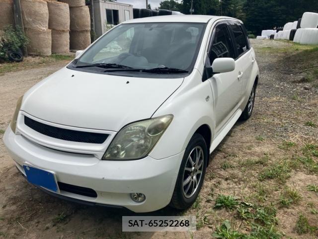 Toyota IST 2002-10 8627217-1