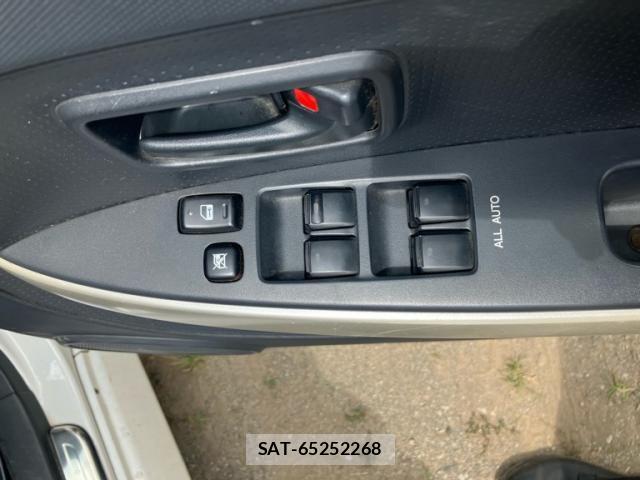 Toyota IST 2002-10 8627217-21