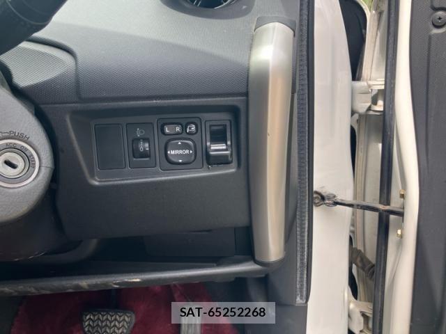 Toyota IST 2002-10 8627217-22