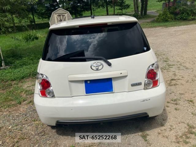 Toyota IST 2002-10 8627217-5