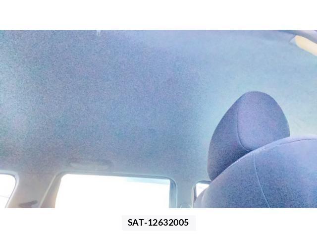 Toyota IST 2004-10 8829584-14