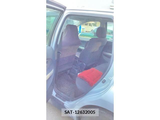 Toyota IST 2004-10 8829584-8