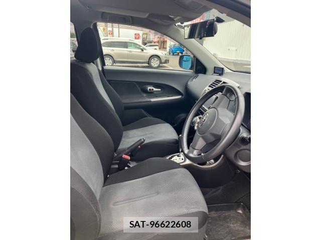 Toyota IST 2012-01 8880188-14