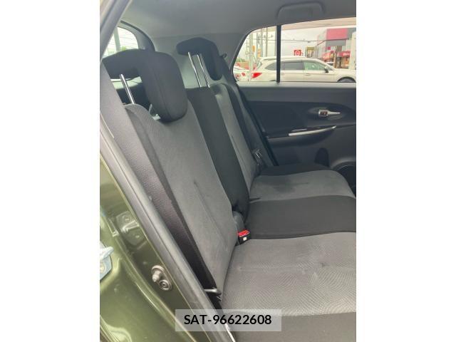 Toyota IST 2012-01 8880188-16