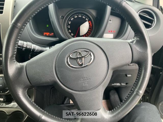 Toyota IST 2012-01 8880188-17
