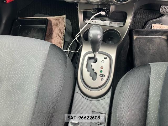 Toyota IST 2012-01 8880188-21