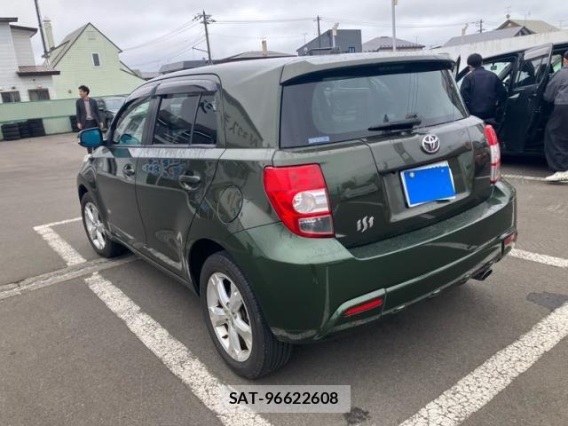 Toyota IST 2012-01 8880188-6