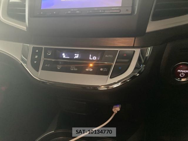 Honda JADE 2017-04 8036108-6